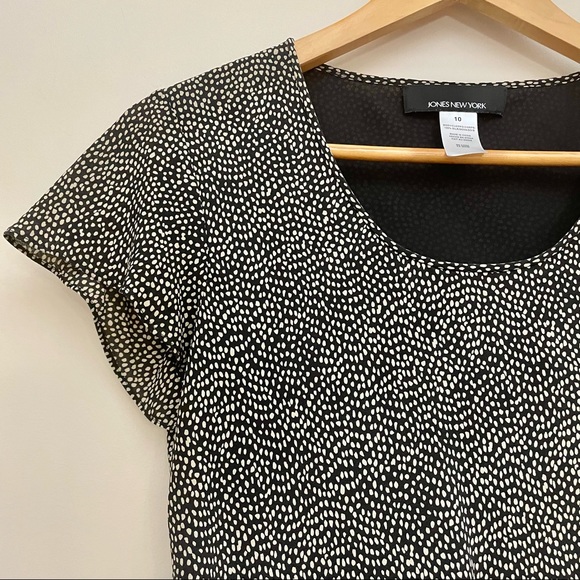 JONES NEW YORK Silk Black Cream Polka Dot Short Sleeve Blouse Women’s Size 10 - Picture 3 of 5